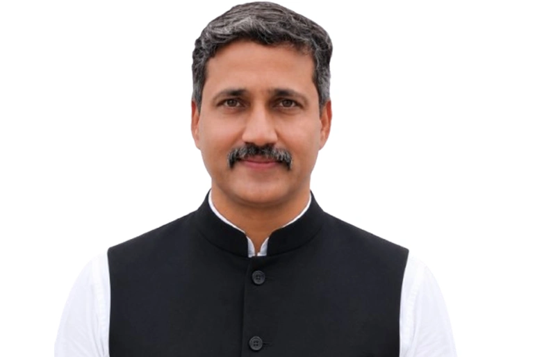  Mr. Pravartan Tatte 
